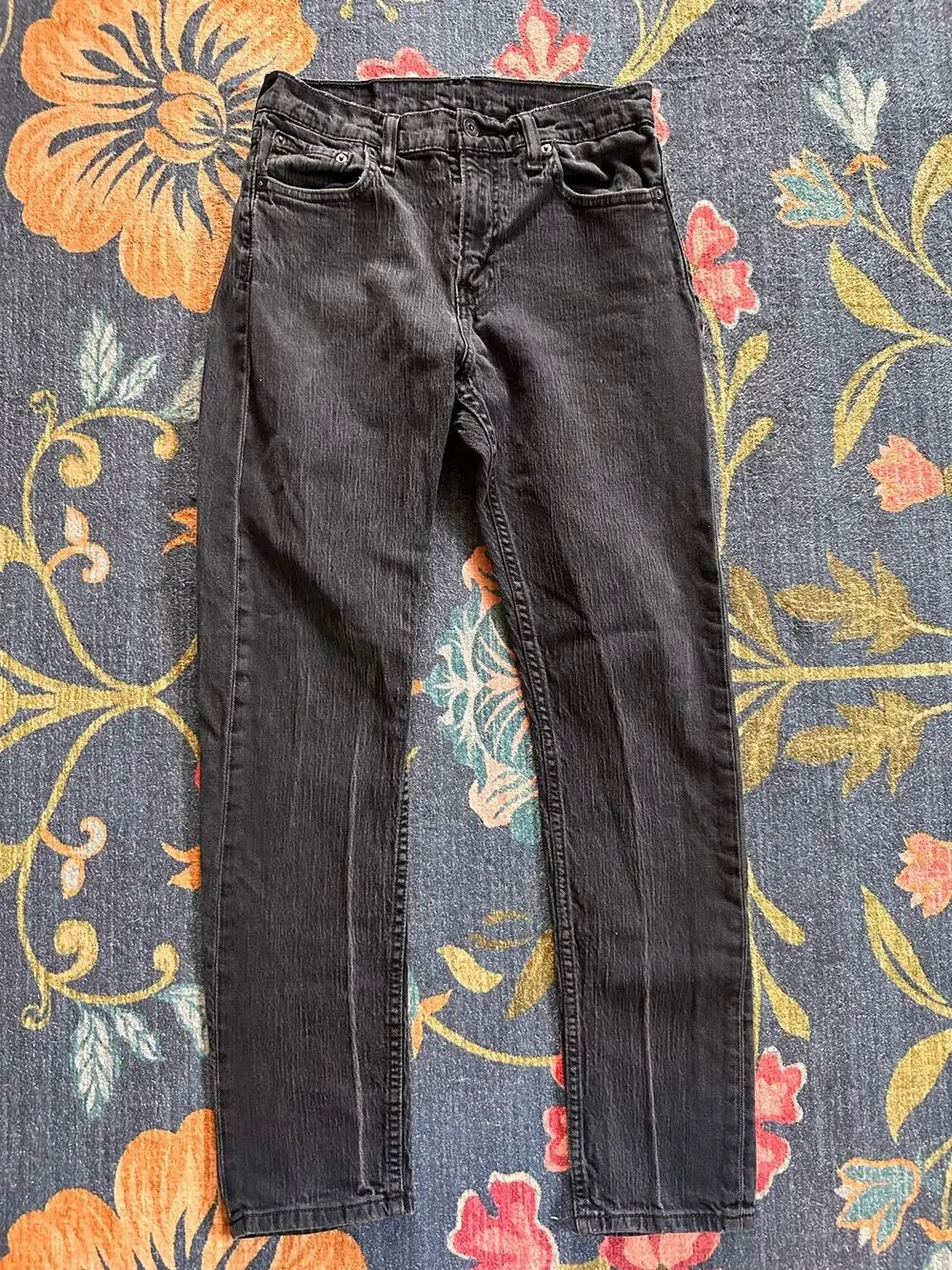 Levi's Slim Fit Jeans Size 30 See Measurements